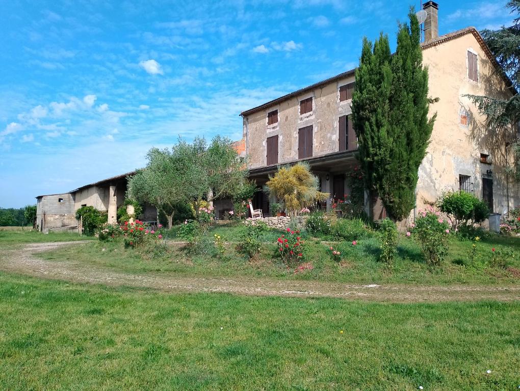 B&B / Chambre d'hôtes La rivière La Rivière - Route de l'observatoire du chambe 47160 Damazan