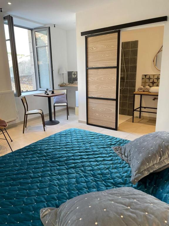 B&B / Chambre d'hôtes La Secrète 1 Rue des Balcons 07200 Vogüé