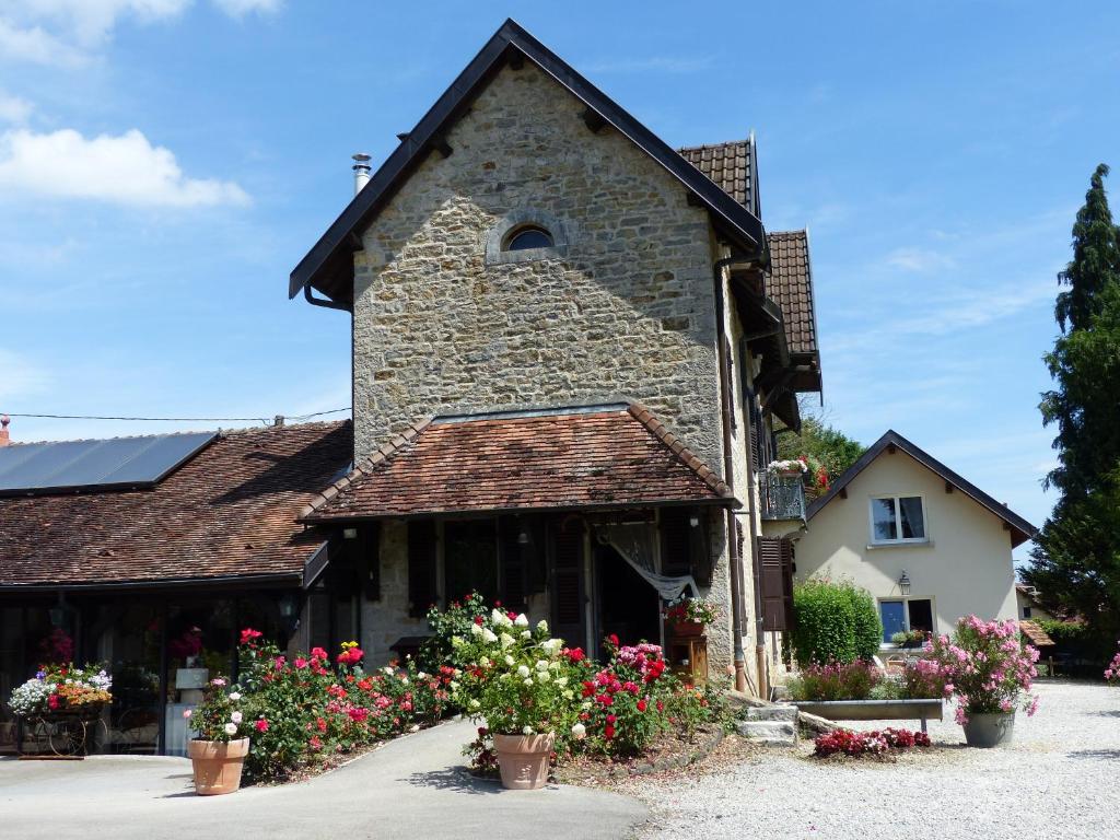 B&B / Chambre d'hôtes La Source D'Argammet 10 Route d'Aumont 39600 La Ferté