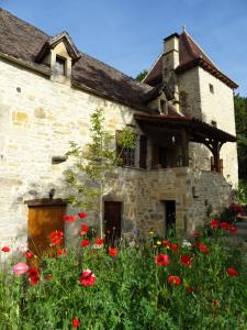 B&B / Chambre d'hôtes La Terralha Mas de Rustan 759 route de Beduer 46160 Saint-Pierre-Toirac Midi-Pyrénées