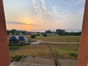 B&B / Chambre d'hôtes La Terrasse de l'Estuaire B&B 259 chemin de Bretagne - Vasouy 14600 Honfleur Normandie