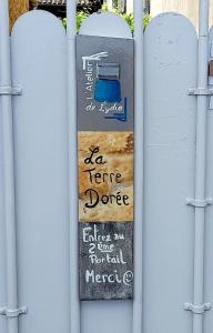 LA TERRE DOREE
