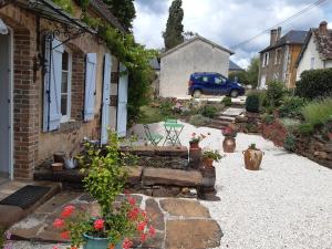 B&B / Chambre d'hôtes La Treille 29 rue du chanoine grossier   le chaineau 89520 Treigny Bourgogne