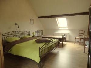 B&B / Chambre d'hôtes La Vannerie 32 Rue des Routières 02550 Origny-en-Thiérache Picardie