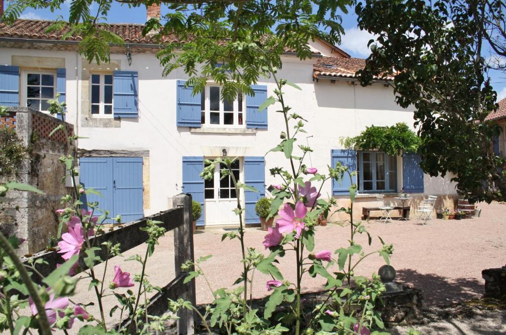 B&B / Chambre d'hôtes La Verte Dordogne Laschenaud 24530 Villars