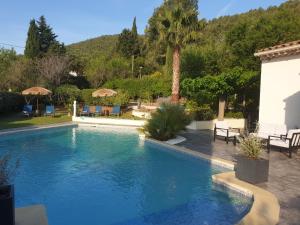 B&B / Chambre d'hôtes La Villa d'Olivène Chemin des Cauvets,192 impasse des Tournesols 83390 Cuers Provence-Alpes-Côte d\'Azur