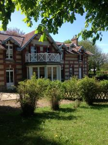 La Villa des Rosiers