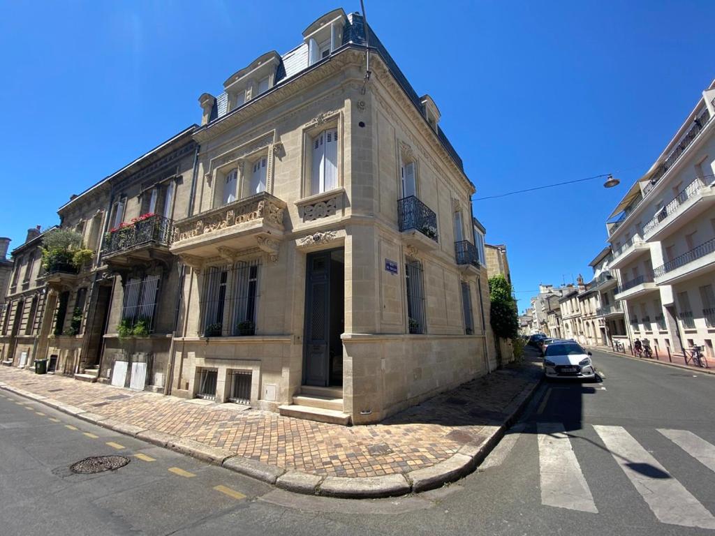 B&B / Chambre d'hôtes La Villa Desvaux de Marigny 15 Rue de Marseille 33000 Bordeaux