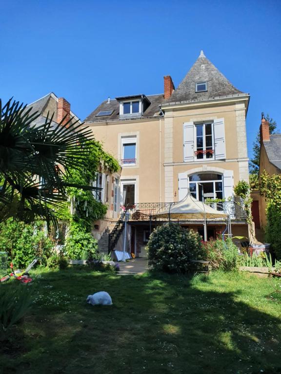 B&B / Chambre d'hôtes la Villa Mancelle 15 Rue de Ballon 72100 Le Mans