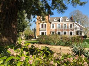 B&B / Chambre d'hôtes La villa rochette 13 Rue d'Adelaiau 91470 Forges-les-Bains Île-de-France