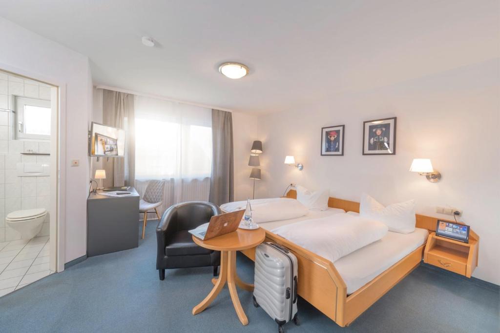 B&B / Chambre d'hôtes Landgasthof Ochsen Hauptstrasse 83 76547 Sinzheim