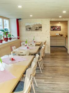 B&B / Chambre d'hôtes Landgasthof Post 1 Lindauer Straße 88167 Röthenbach Bavière