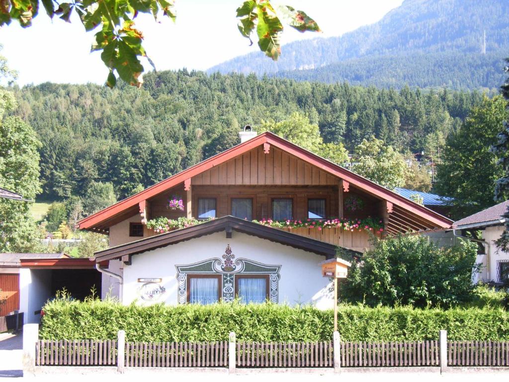 B&B / Chambre d'hôtes Landhaus Freund Bergwerkstraße 50 83471 Berchtesgaden