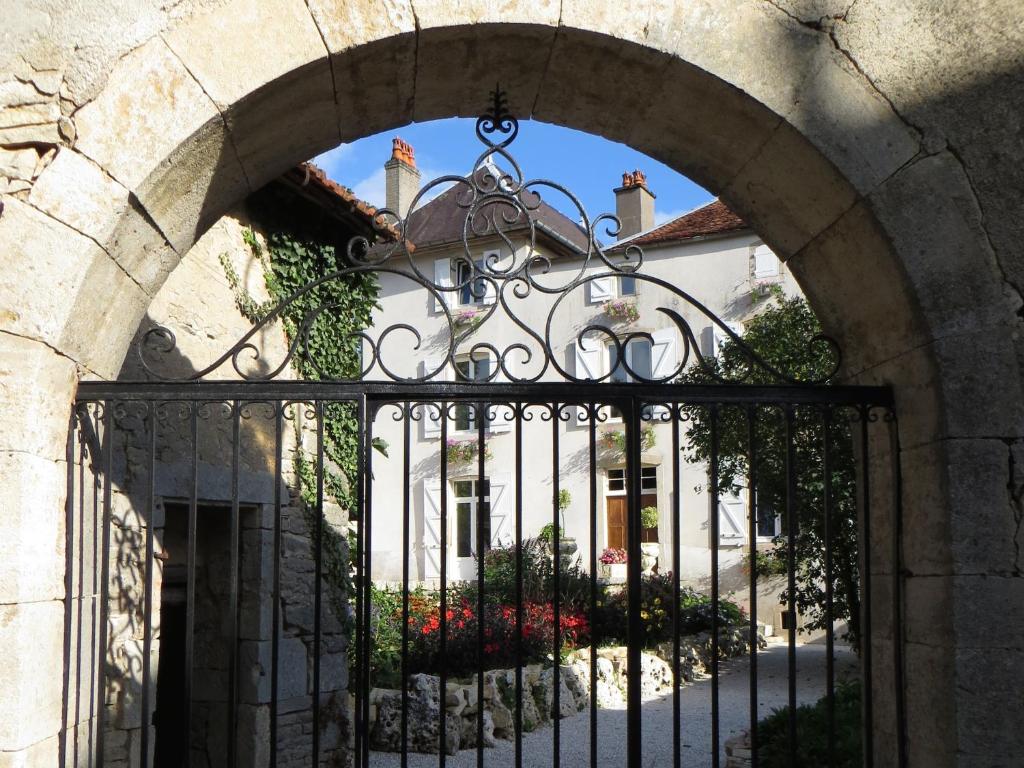B&B / Chambre d'hôtes Le Bailli de Montsaugeon 4, Rue de l'Église Notre Dame 52190 Montsaugeon