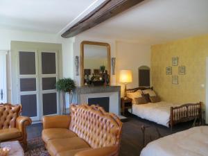 B&B / Chambre d'hôtes Le Bailli de Montsaugeon 4, Rue de l'Église Notre Dame 52190 Montsaugeon Champagne-Ardenne