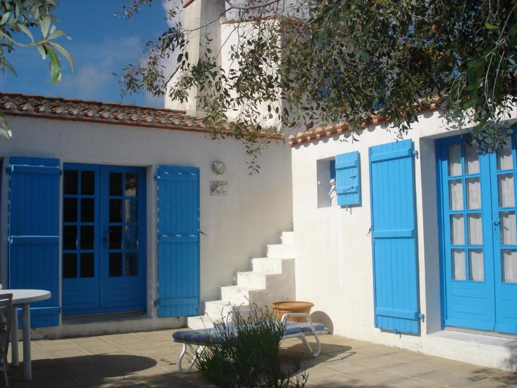 Le Buzet Bleu Bed & Breakfast 5, Place des Martyrs, 85330 Noirmoutier-en-l\'Île