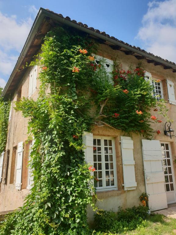 LE CARGE D’ARLAY 280 Chemin du Carge d'Arlay, 71850 Charnay-lès-Mâcon