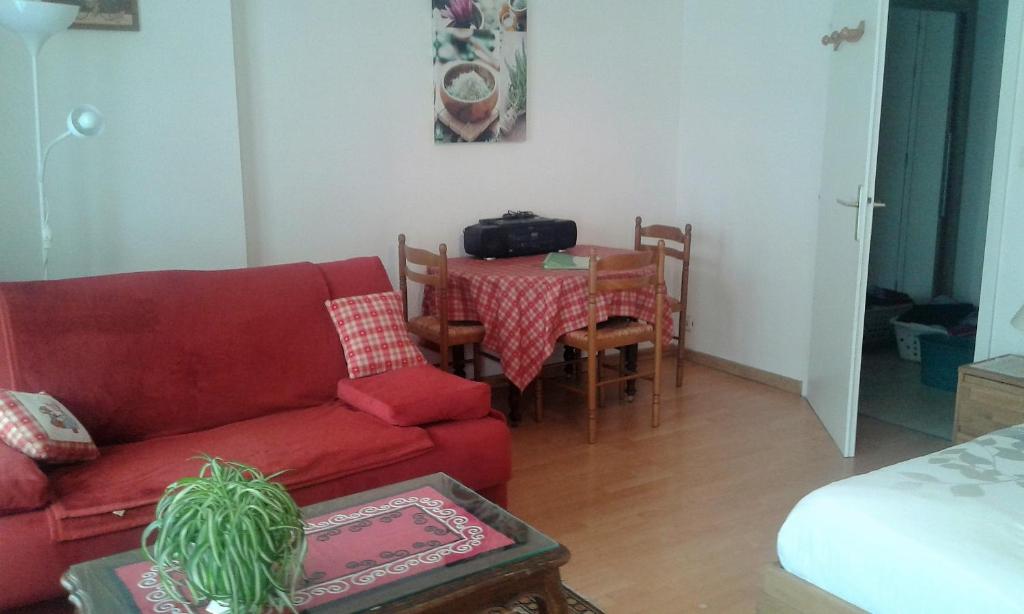 Le chalet du Bord de l'eau 33350 Sainte-Terre