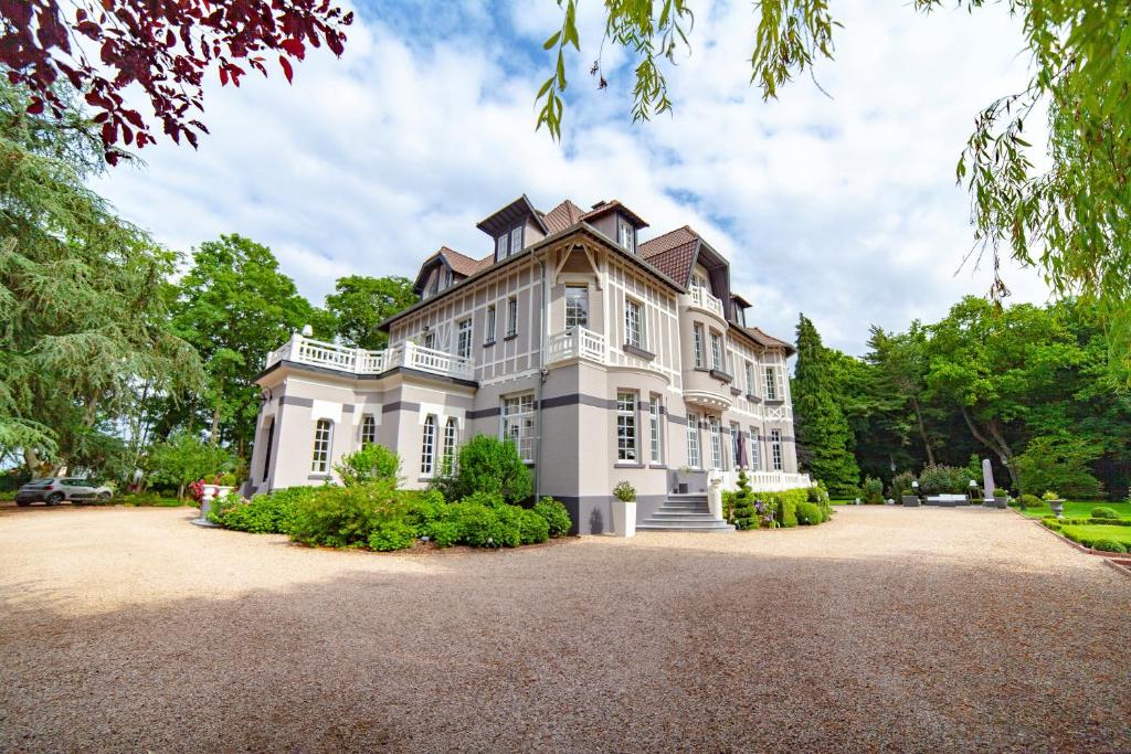 Le Château de Fresnoy en Gohelle 6 Impasse Les Tilleuls, 62580 Fresnoy-en-Gohelle