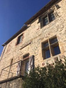 B&B / Chambre d'hôtes Le Château de Lunel Le Château 12320 Saint-Félix-de-Lunel Midi-Pyrénées