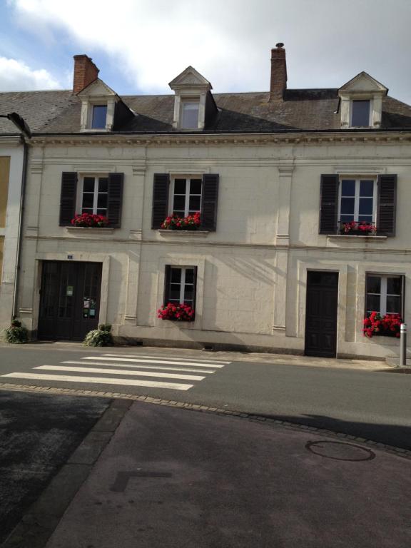 Le Chaton Rouge 4 Rue du Calvaire, 72150 Saint-Pierre-du-Lorouër