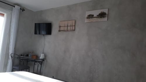 LE CLOS CASTEL -Chambre d'hôtes - Gîte équipé