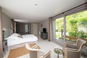 B&B / Chambre d'hôtes Le Clos Corbier 5 Boulevard Nicolas François Billecart 51160 Mareuil-sur-Ay Champagne-Ardenne