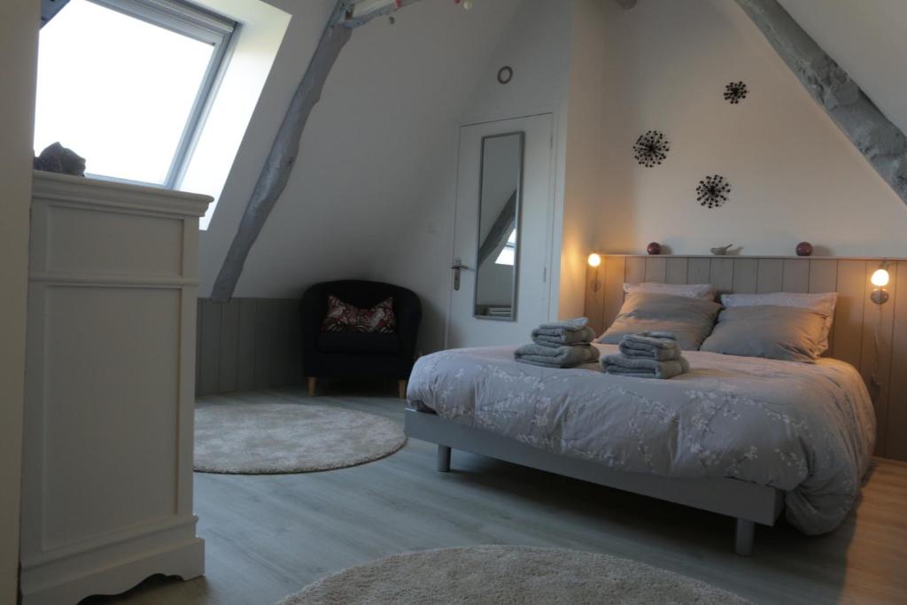 B&B / Chambre d'hôtes Le Clos d'Esquay, Côté Aure 18, Route de Bayeux 14400 Esquay-sur-Seulles