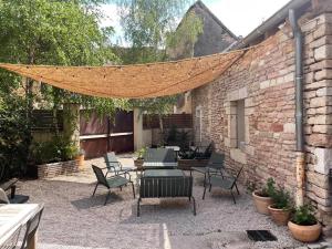B&B / Chambre d'hôtes Le Clos de Miribel 26a Rue de la République 71640 Givry Bourgogne