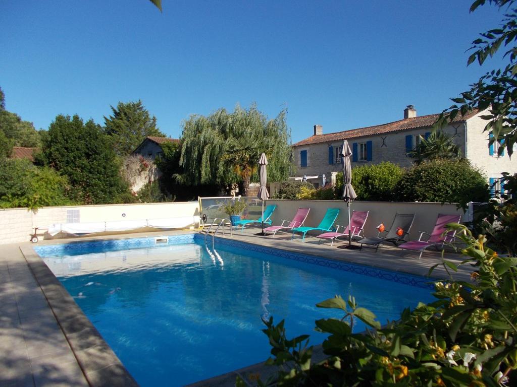 B&B / Chambre d'hôtes Le Clos des Palmiers 2, rue du Beurre 17230 Saint-ouen-dʼAunis