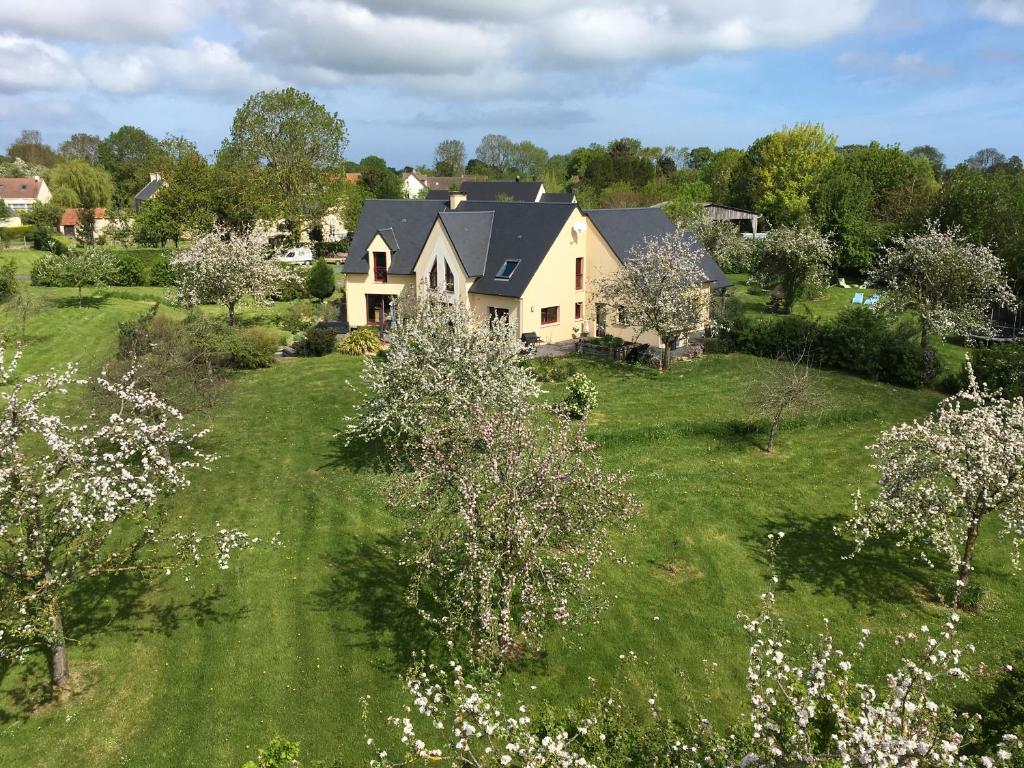 B&B / Chambre d'hôtes Le Clos des Pommiers 27 route de Bayeux 14117 Tracy-sur-Mer