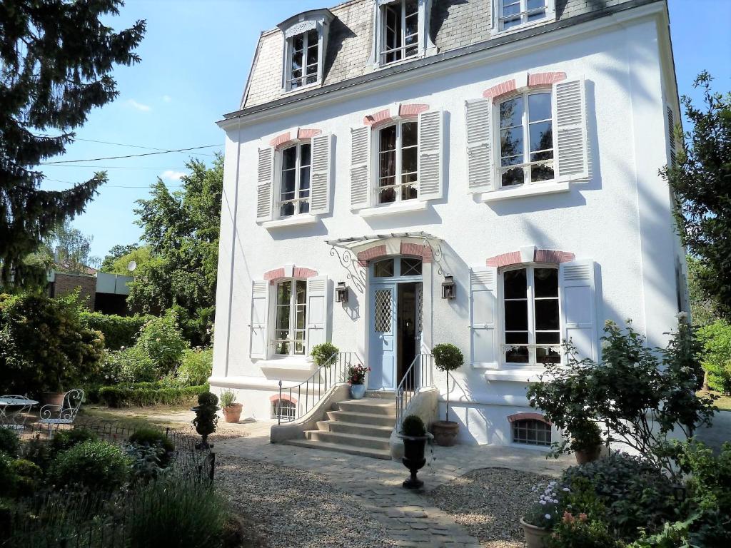 B&B / Chambre d'hôtes Le Clos des Princes 60 Avenue Jean Jaurès 92290 Châtenay-Malabry