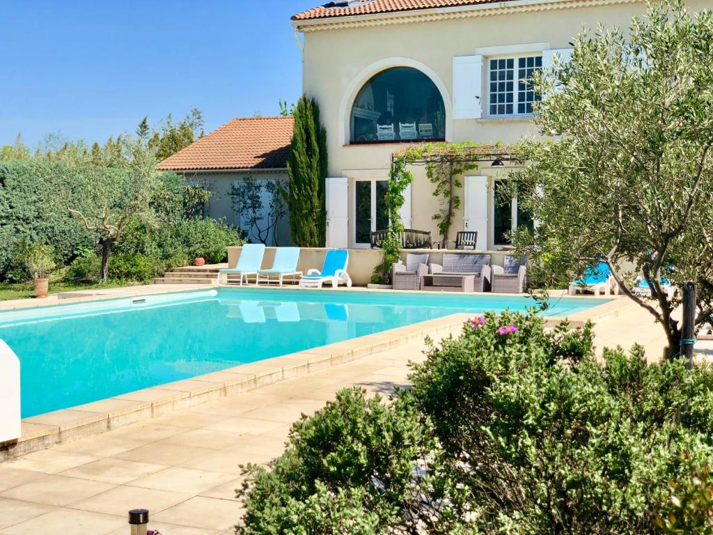 Le clos des vergers Route des courses 3019, Route des courses, 84800 LʼIsle-sur-la-Sorgue