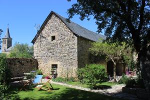 B&B / Chambre d'hôtes Le Clos du Barry 5 rue du Barry 12310 Sévérac-lʼÉglise Midi-Pyrénées