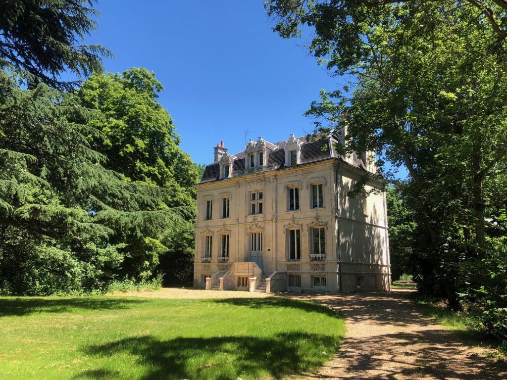 Le Clos du Cèdre 17 Route de Paris, 41100 Saint-Ouen