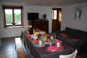 B&B / Chambre d'hôtes Le Clos du Jubin Le Jubin 69490 Saint-Forgeux Rhône-Alpes