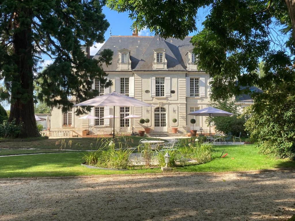 B&B / Chambre d'hôtes Le Clos du Roc 4 Quai de la Loire 37270 Montlouis-sur-Loire