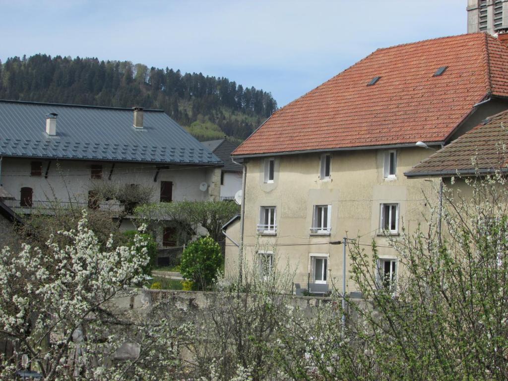 B&B / Chambre d'hôtes Le Clos Marie 50 Rue le Pavillon 01110 Brénod