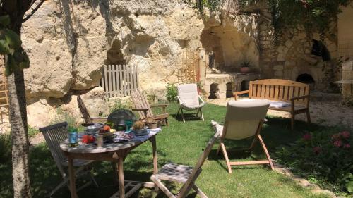B&B / Chambre d'hôtes Le Clos Marie 2 Rue de l'Église 49140 Fontaine-Milon Pays de la Loire