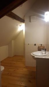 B&B / Chambre d'hôtes Le Coeur du Moulin - chambre d'hôte Moulin de Verne 03160 Blinière Auvergne