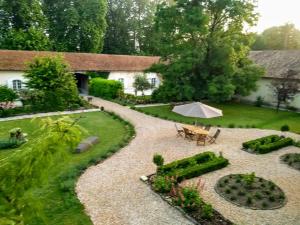 Le Domaine Des Platanes