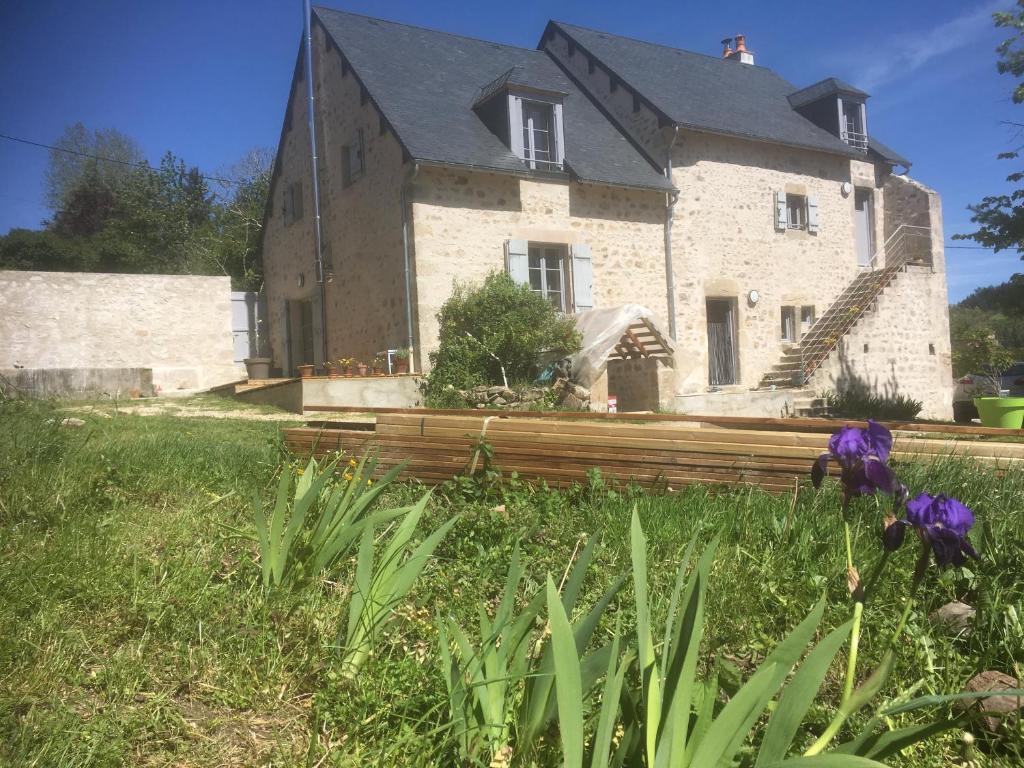 B&B / Chambre d'hôtes Le Dosne Patigny - 71190 Saint-Didier-sur-Arroux