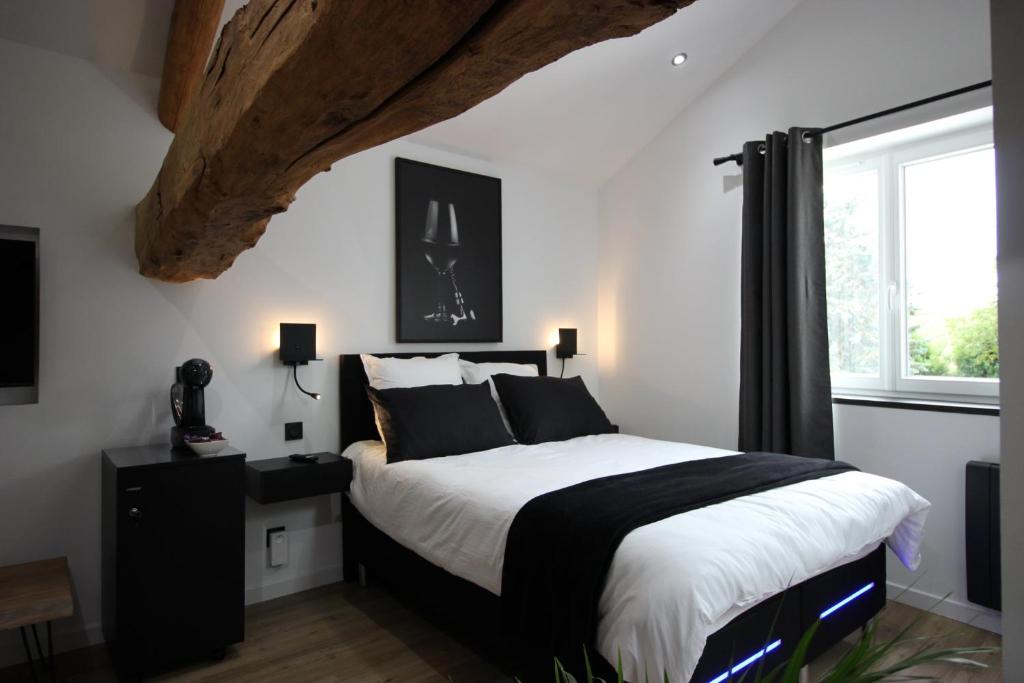 B&B / Chambre d'hôtes Le grain de Louise 135 route de ROCHENOIRE 69220 CORCELLES EN BEAUJOLAIS 69220 Lancié
