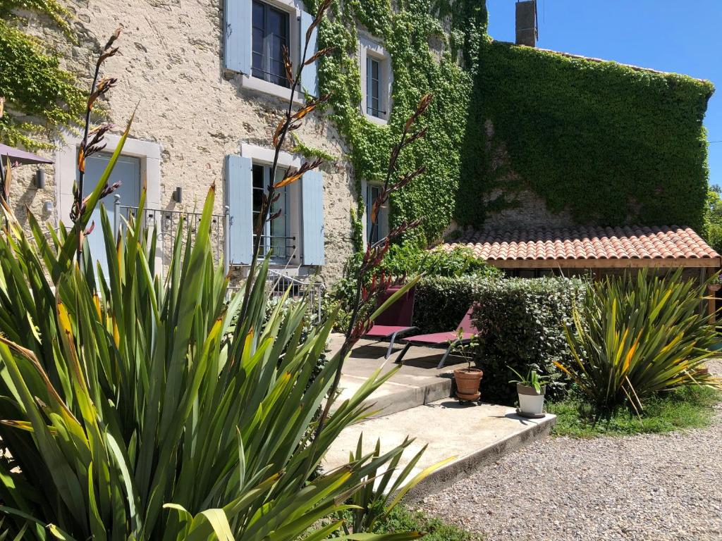 B&B / Chambre d'hôtes Le grenier occitan le village 11240 Gramazie