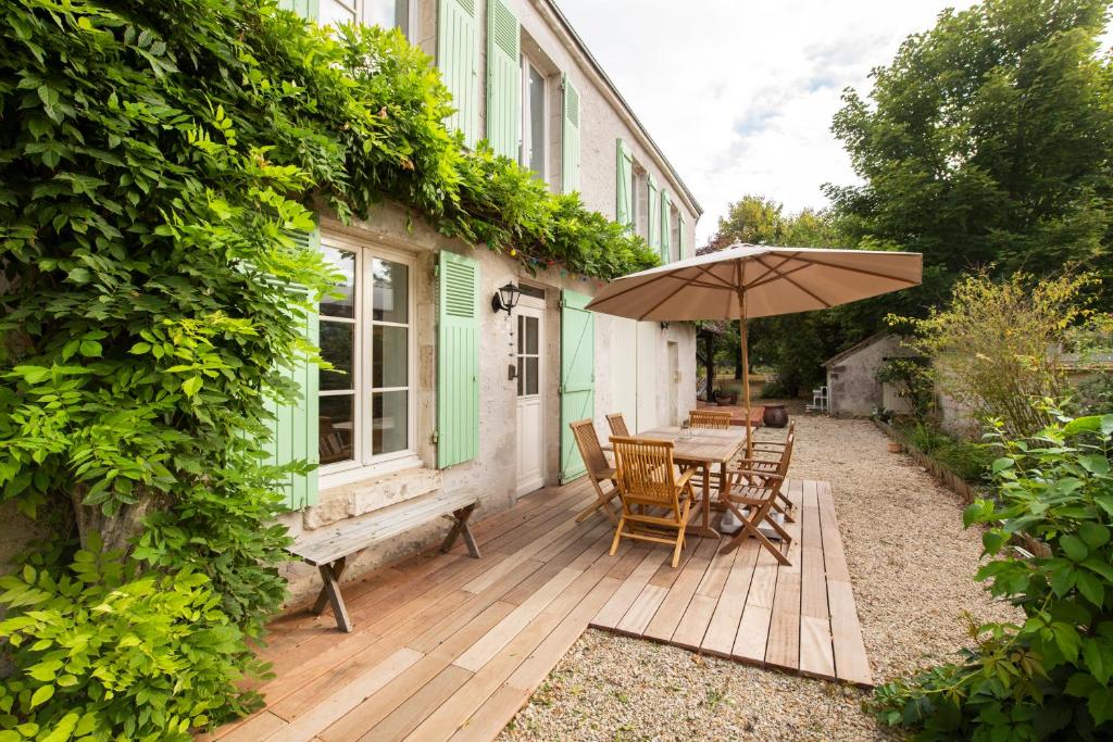 B&B / Chambre d'hôtes le Jardin de Josnes 1 Grande Rue 41370 Josnes