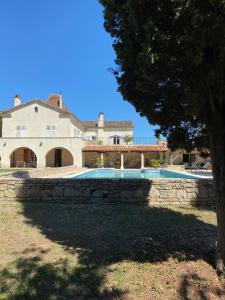 B&B / Chambre d'hôtes Le Jardin du Moustoulac Chambres d'hôtes 175 chemin du Moustoulac 46000 Cahors Midi-Pyrénées