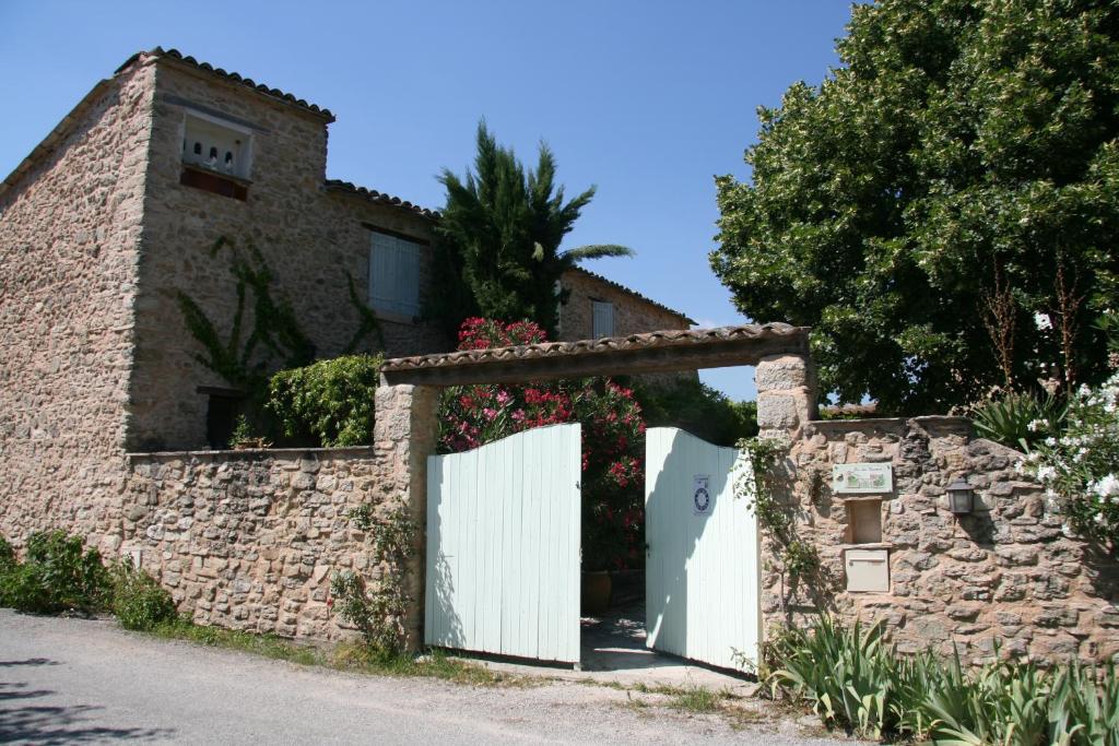 B&B / Chambre d'hôtes Le Jas des Nevières Hameau des Nevieres 04300 Pierrerue