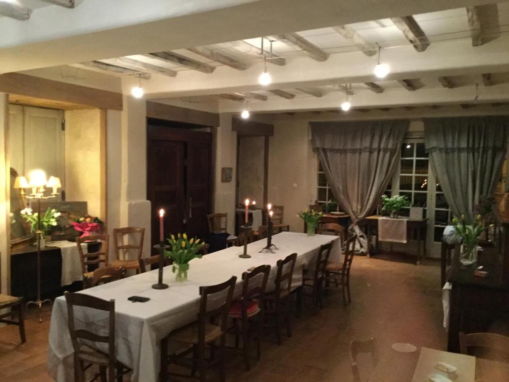 B&B / Chambre d'hôtes Le Logis BnB 5 Rue De La Liberté 86290 La Trimouille