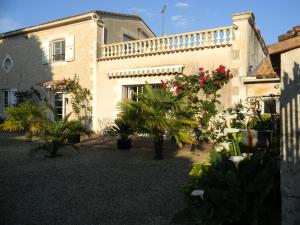 B&B / Chambre d'hôtes Le Logis d'ANTIGNY 5 rue de la serpe 79210 Val-du-Mignon Deux-Sèvres