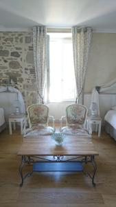 B&B / Chambre d'hôtes Le Manoir \ 7 rue du Château 85130 Bazoges-en-Paillers Pays de la Loire